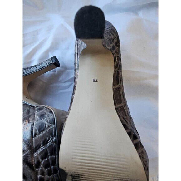 Talbots Womens Gray Crocodile Print Textured Platform Pumps Size 7B - Picture 9 of 10